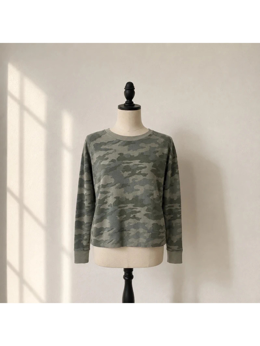 Universal Thread Camo Crewneck Sweatshirt Green Cotton Pullover Women’s S
